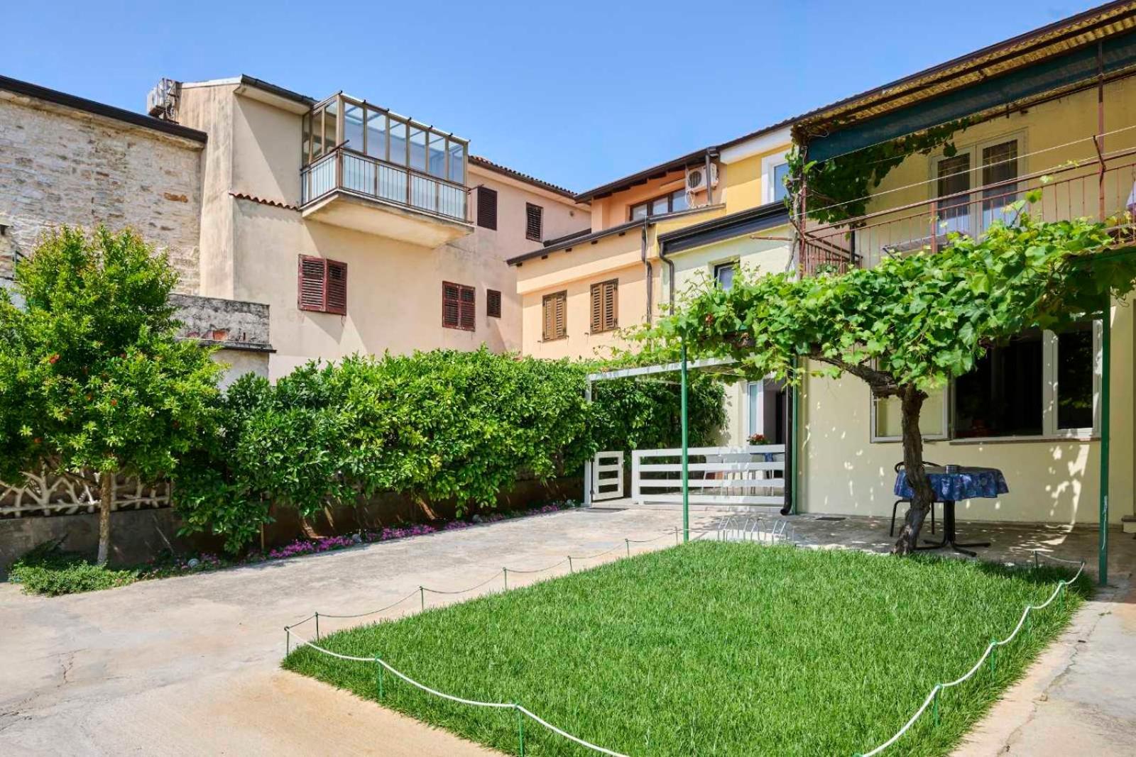 Apartman Ema Novigrad Istria Exteriér fotografie